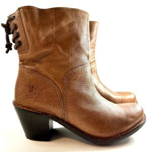 Frye Carmen back lace up Sz 9.5 Excellent